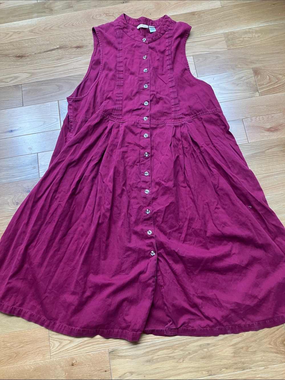 Vintage Sleeveless Button-Front Dress with pockets in a fun Plum color